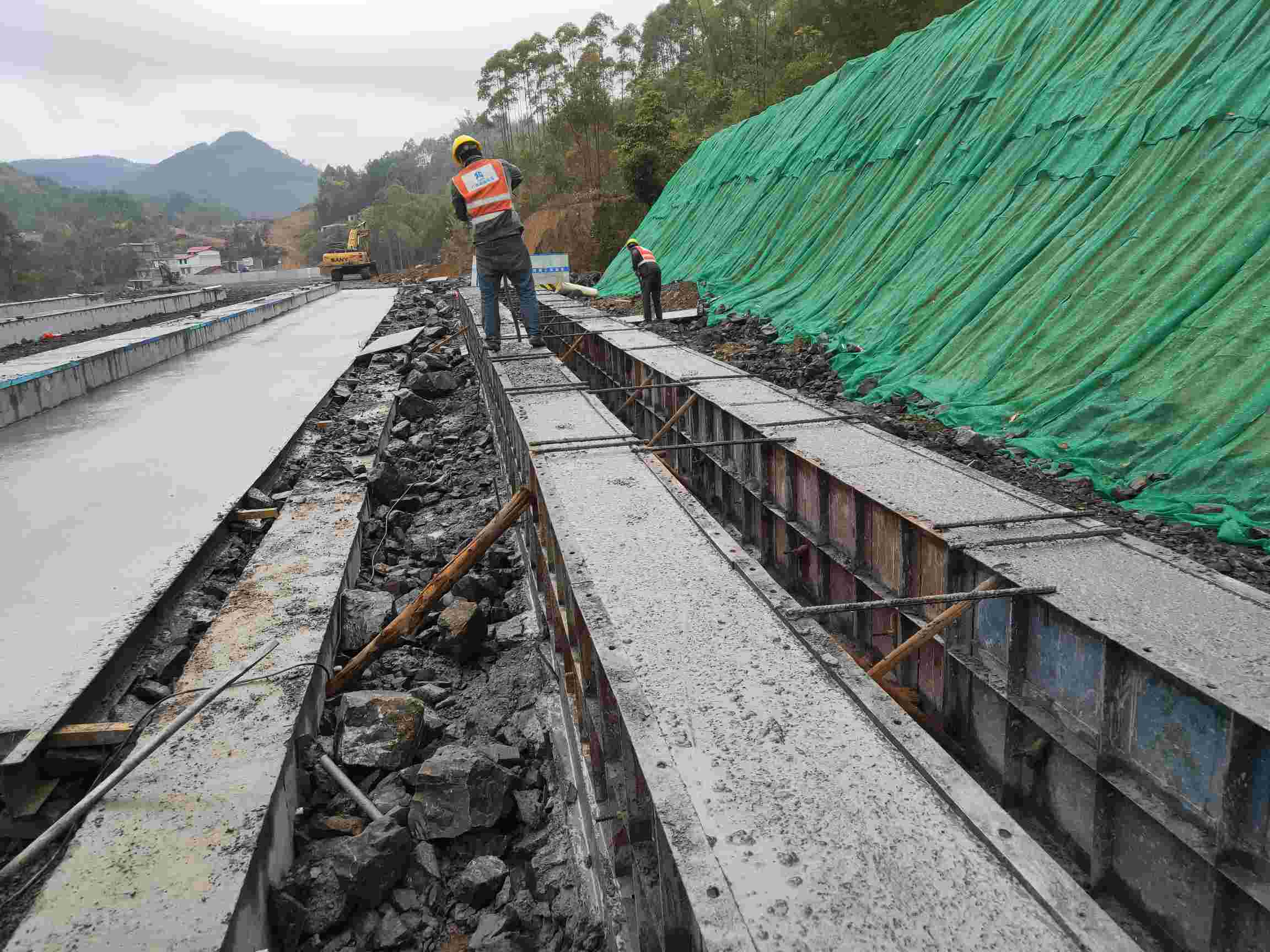 安顺普定县广西省来宾市忻城县修高速公路附属防护工程