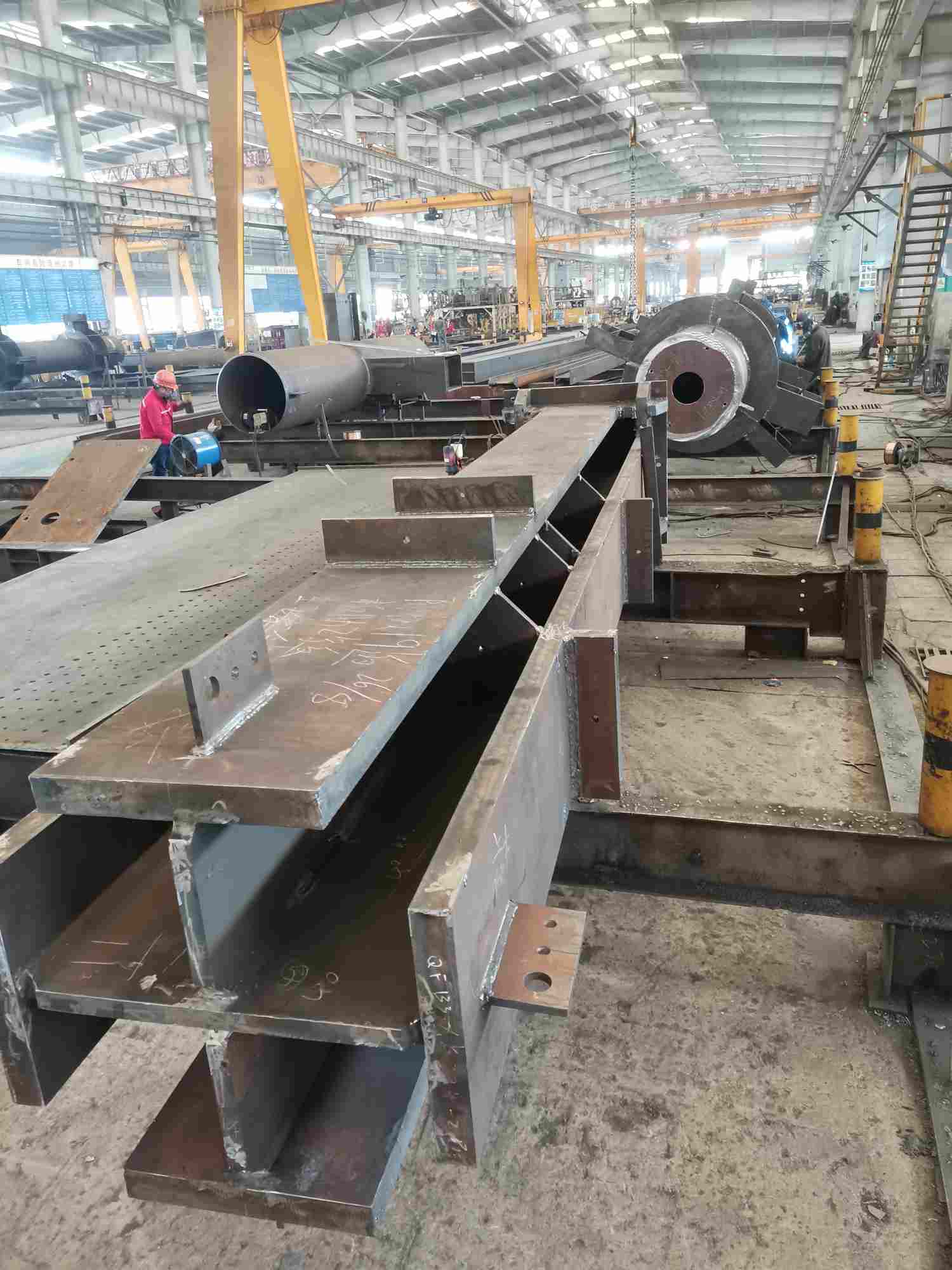 云南昆明因业务需求本人招聘钢结构全熔透焊工2名钢结构铆工