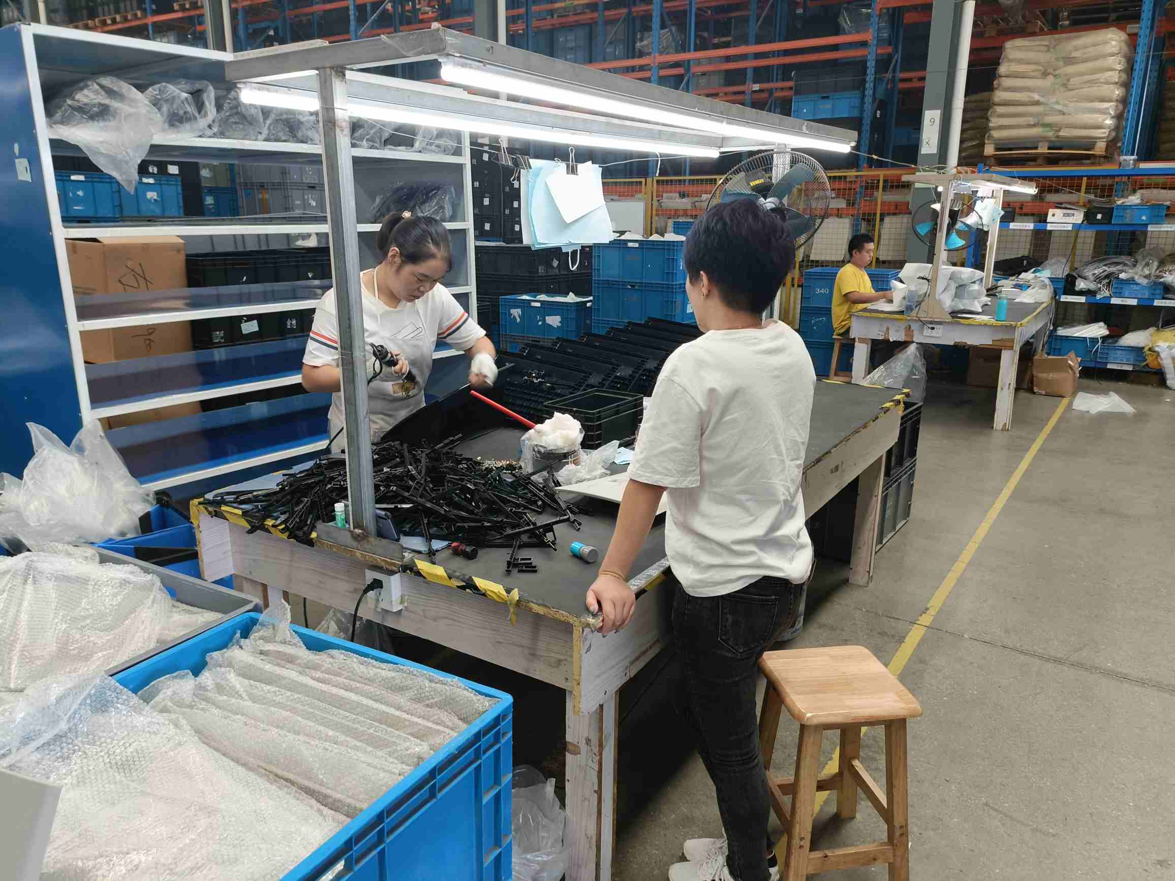 西安鄠邑区西安户县比亚迪工作内容主要做汽车线束总装焊