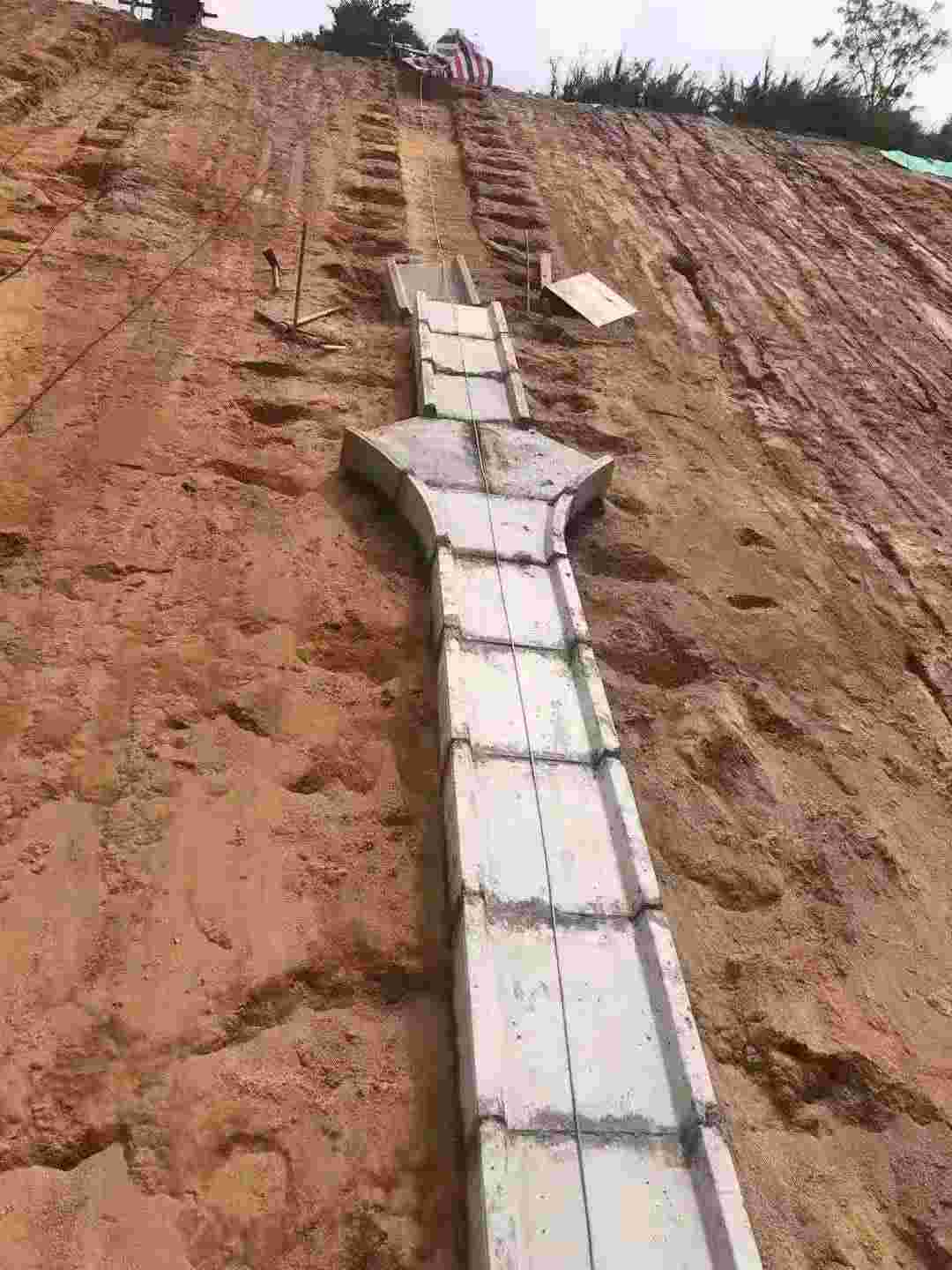 邵阳城步**自治县高速公路路基边坡水泥预制板安装外包,详情电