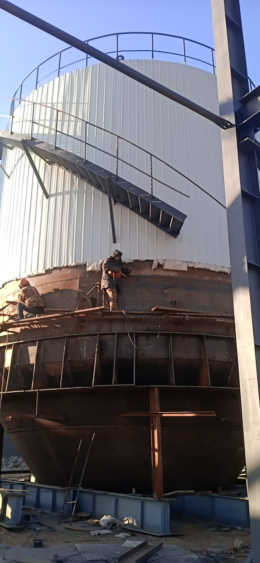 辽宁鞍山10人班组找焊工/电焊/氩弧/二保/铆工/钳工活,先生工龄29年