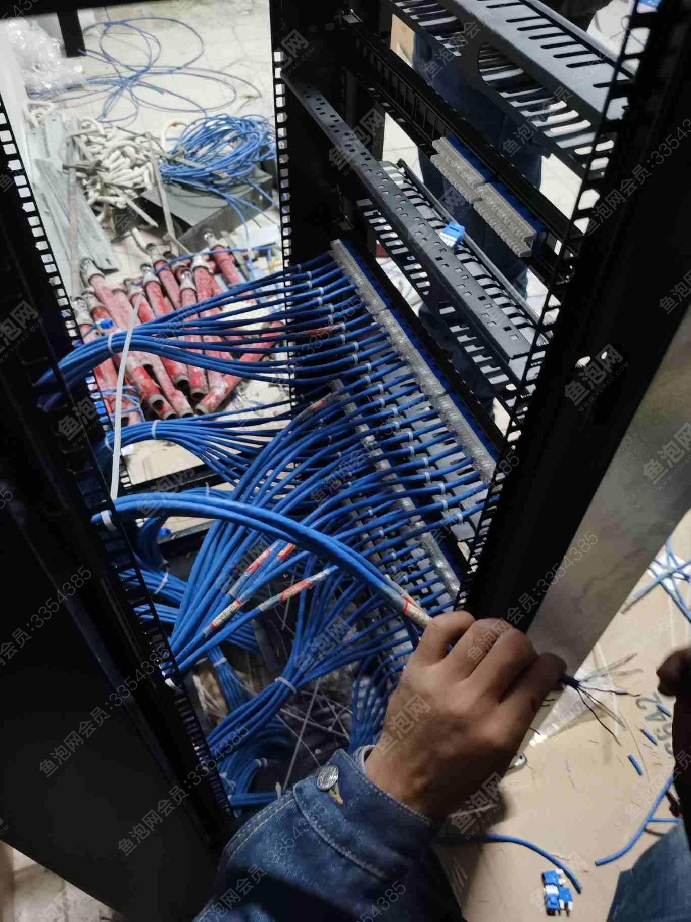 广西机房网络机柜理线,打配线架,上设备,打标