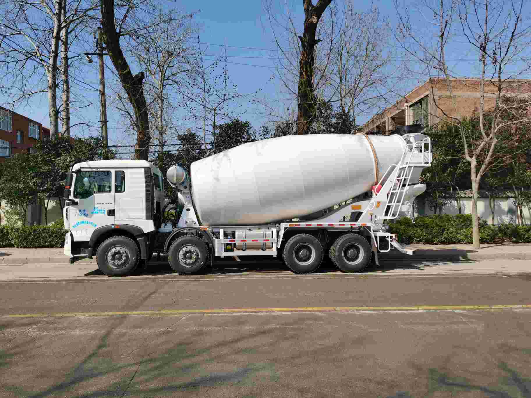 浙江湖州五台新车,招搅拌车司机8