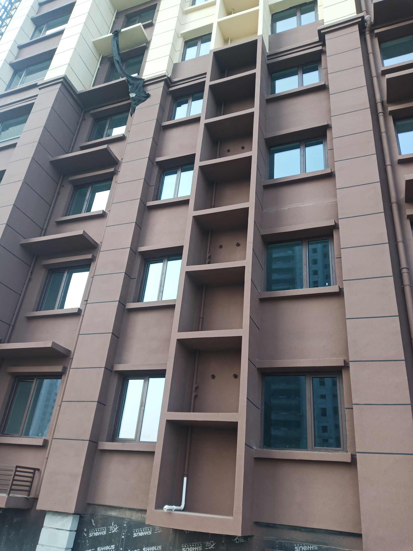 山东滨州安装百叶窗空调外架24层楼,有按的,或者有队伍的请联