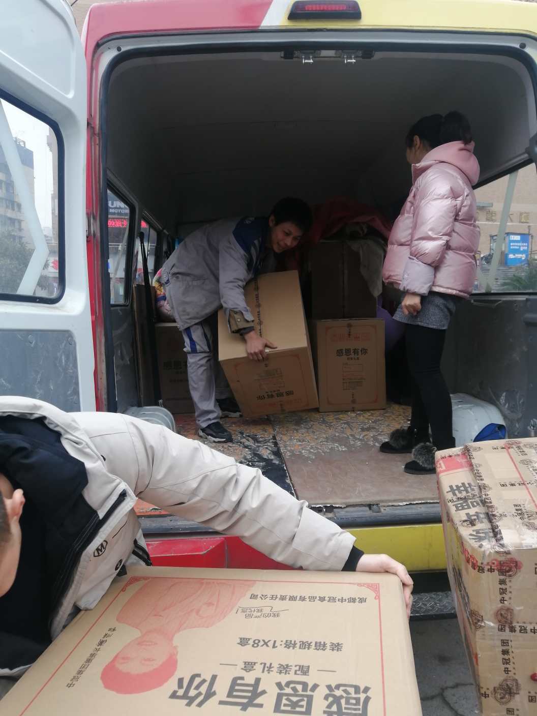 重庆巴南区搬家公司招搬运工司机包吃包住