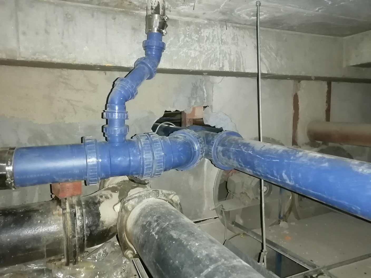 兰州红古区现兰州市区以及周边招聘大量水电工跟换下水管道大工工