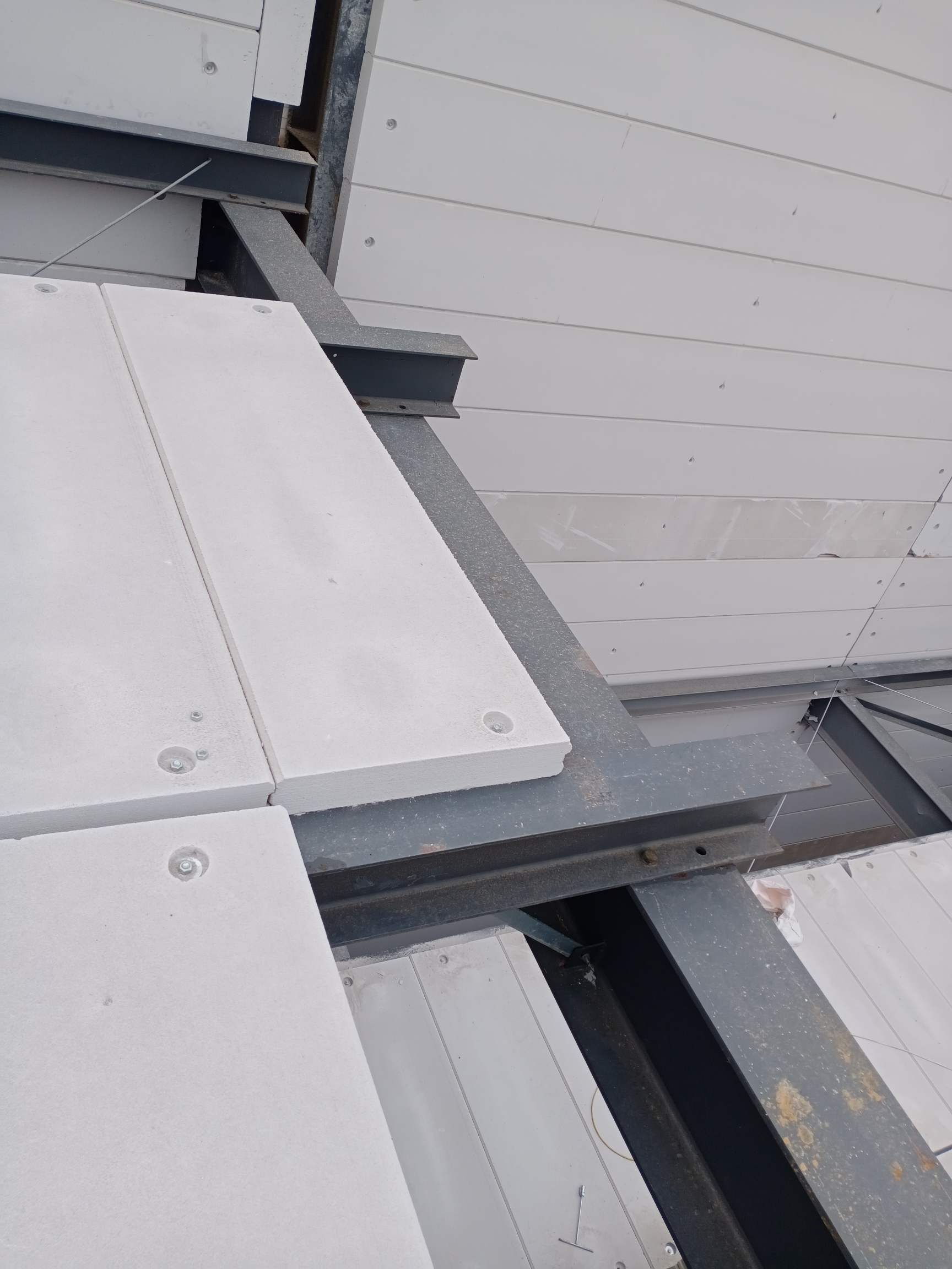 威海文登区潍坊临朐诚聘钢结构打板安装工,新材料,日工资450