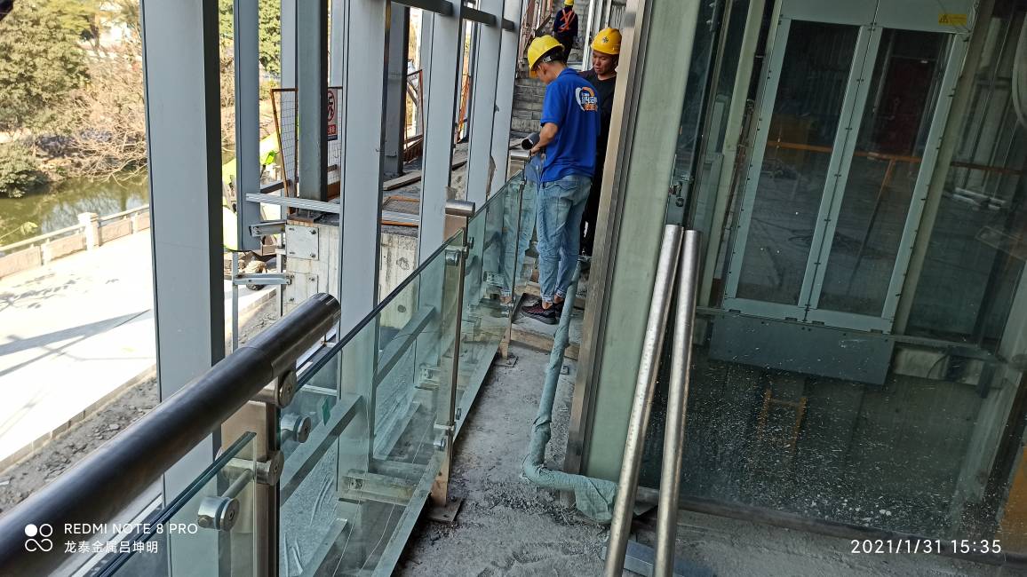 招工详情 佛山地铁站玻璃栏杆,玻璃安装.