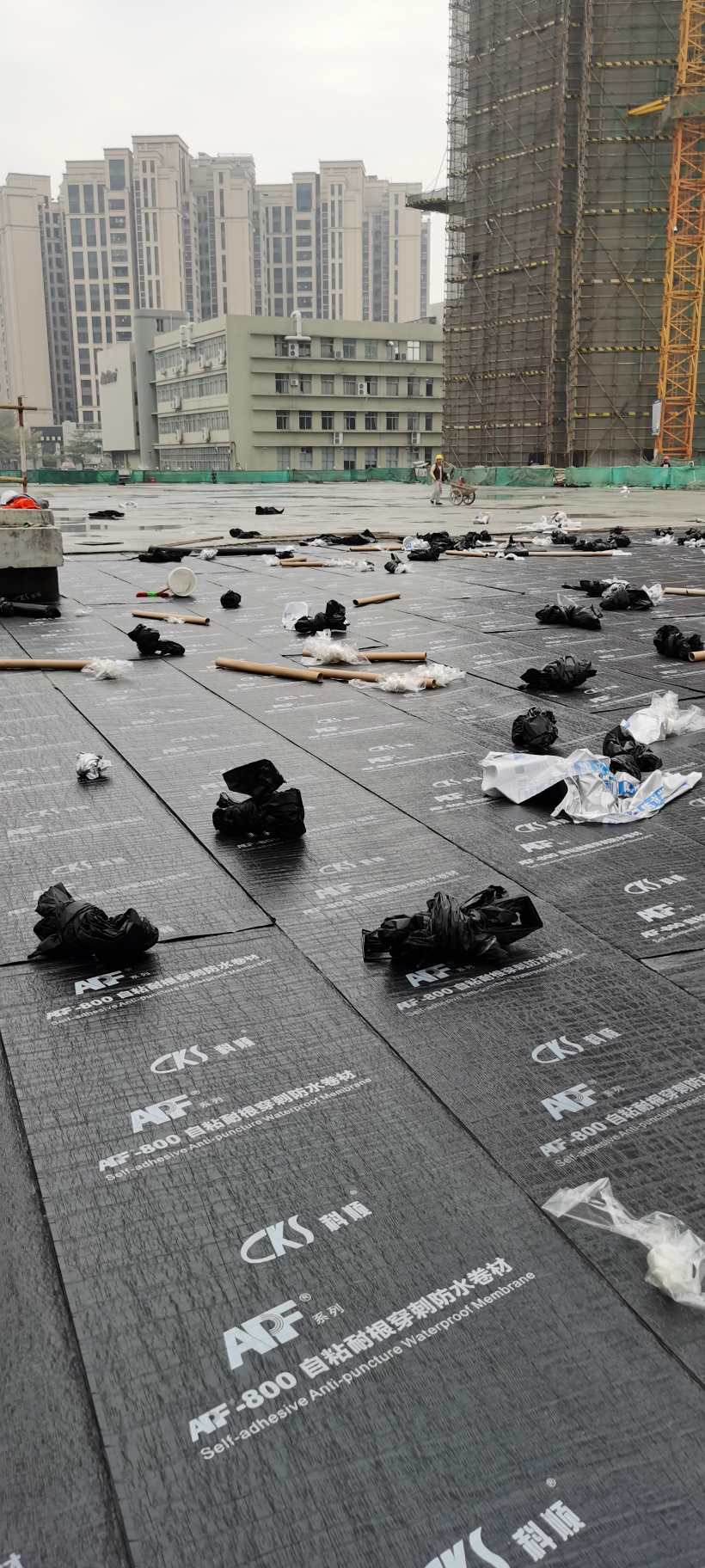 广东中山本公司诚招工地上做防水工人,年龄28到55岁,联系电