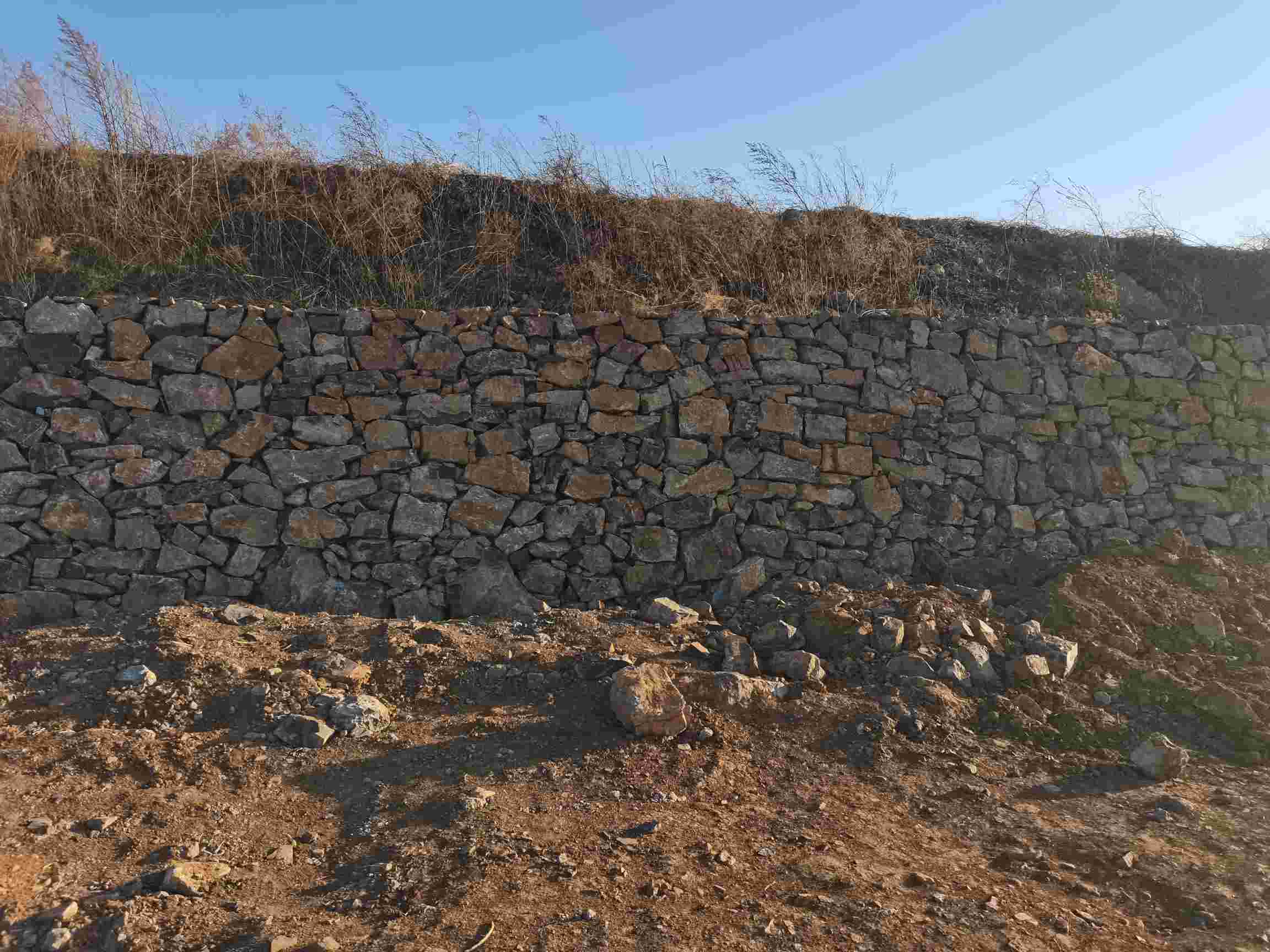 晋城城区晋城有干彻石头挡墙急招工人还有一万五千多方有意