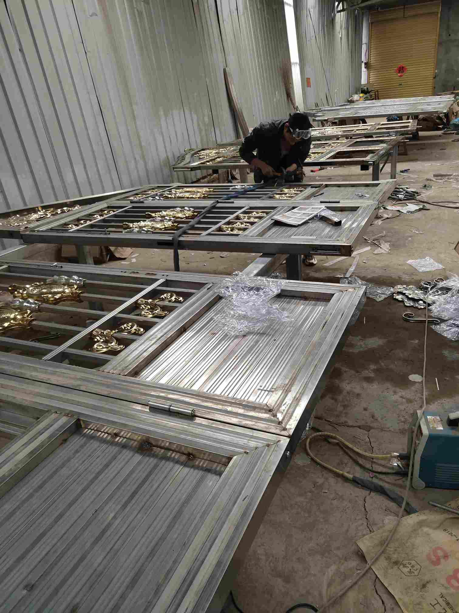 商丘睢县玖诚不锈钢庭院门诚招氩弧焊工五名打杂工一名打磨抛