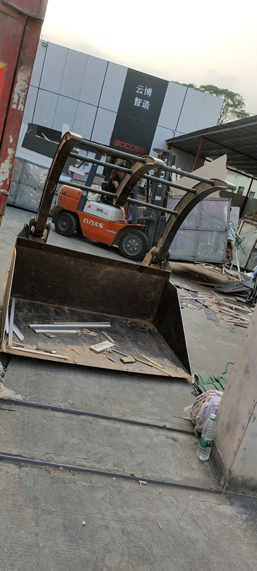 河南周口急招1一名带班叉车熟手反牙带斗会开小货车工