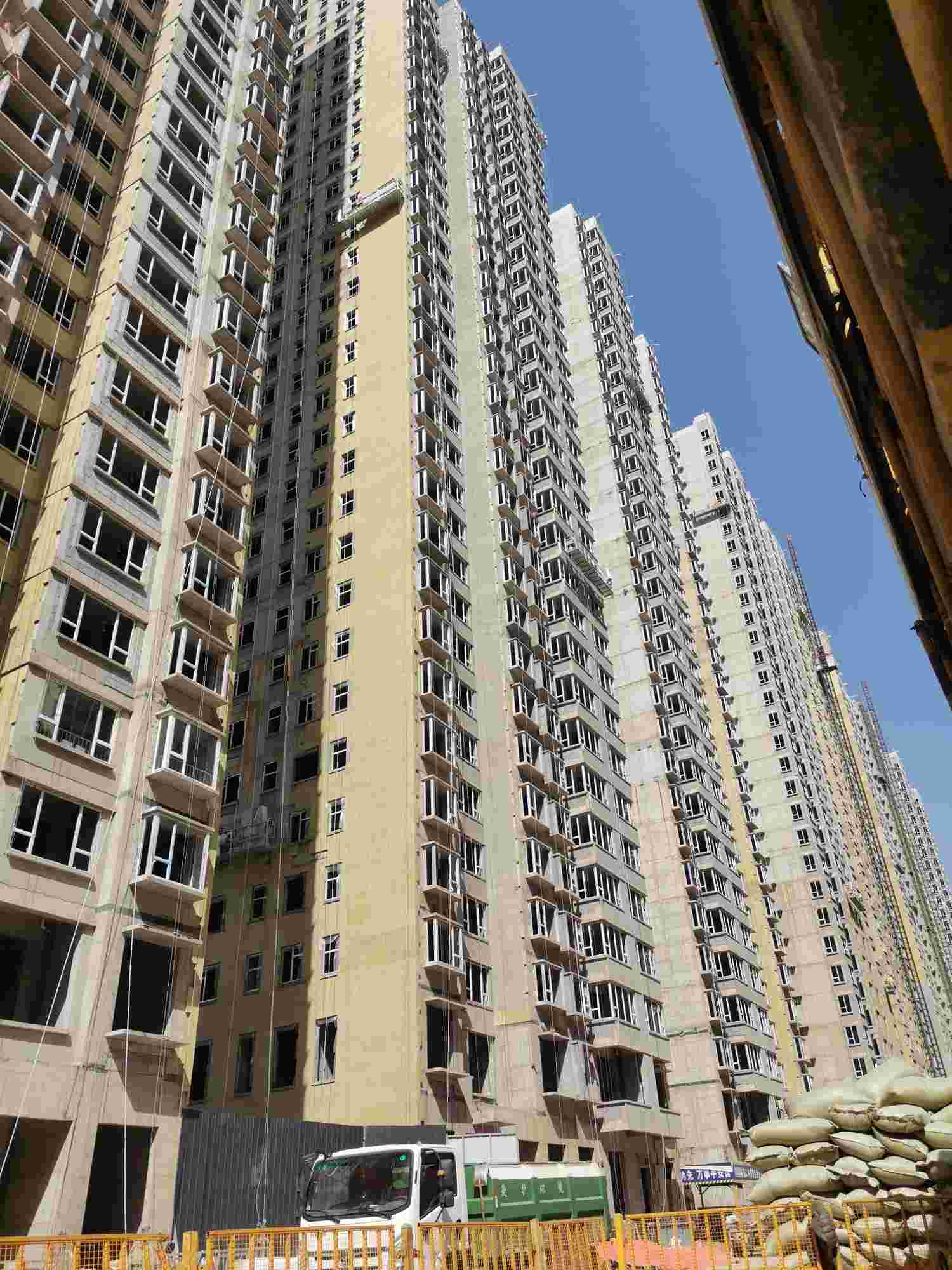 晋中榆次区晋中市榆次区秋村新区招外墙抹灰收口工人数名,包工日