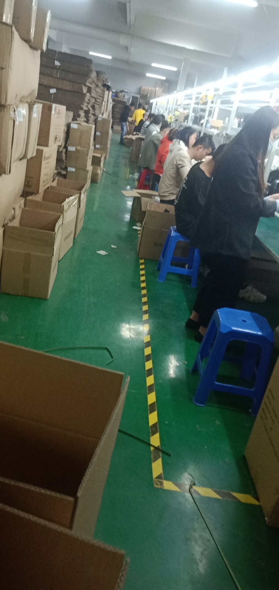 深圳宝安区石岩罗租打螺丝组装3名