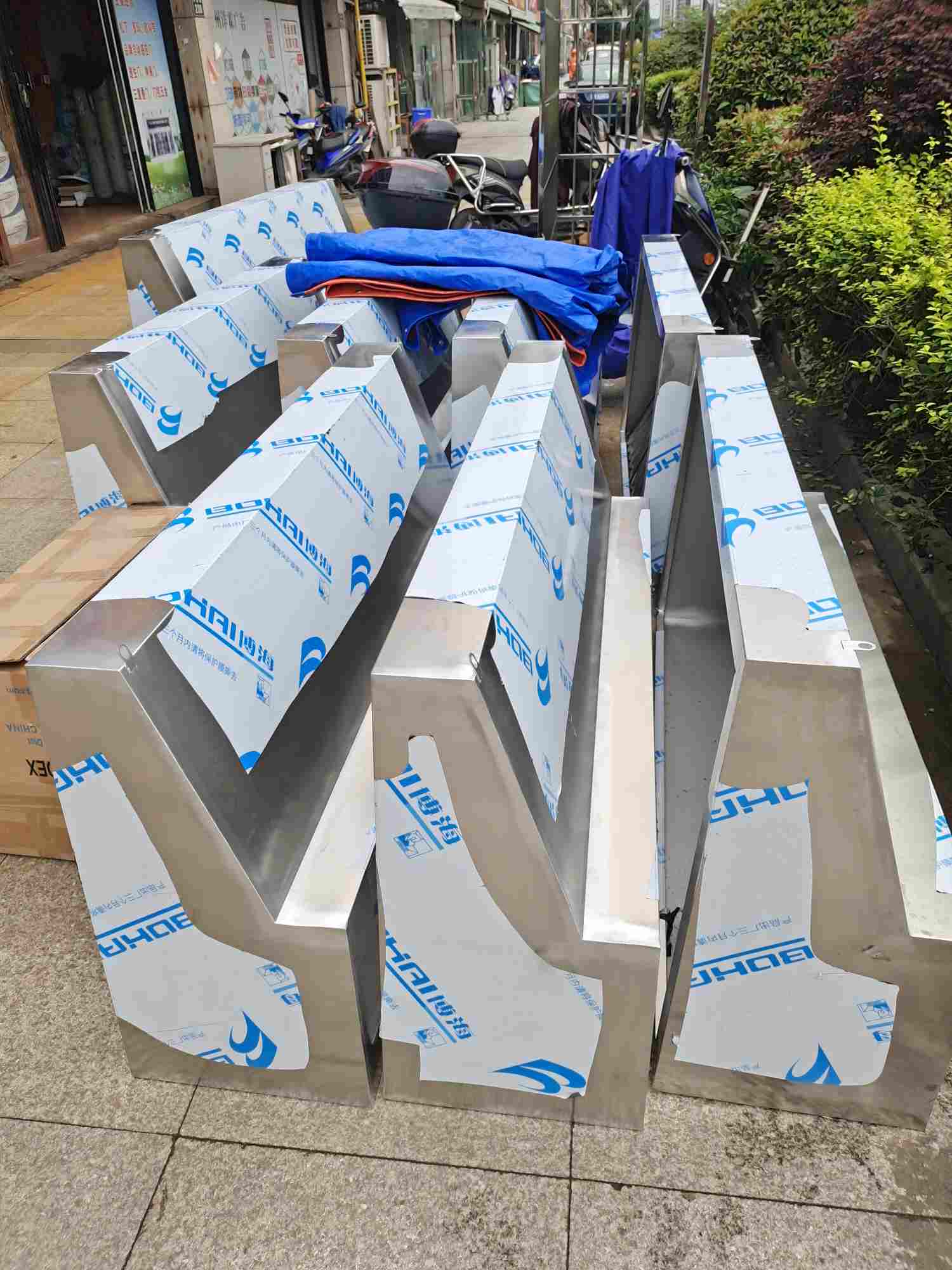 浙江杭州长期招氩弧焊临工,会焊不锈钢烟罩0.8厚的