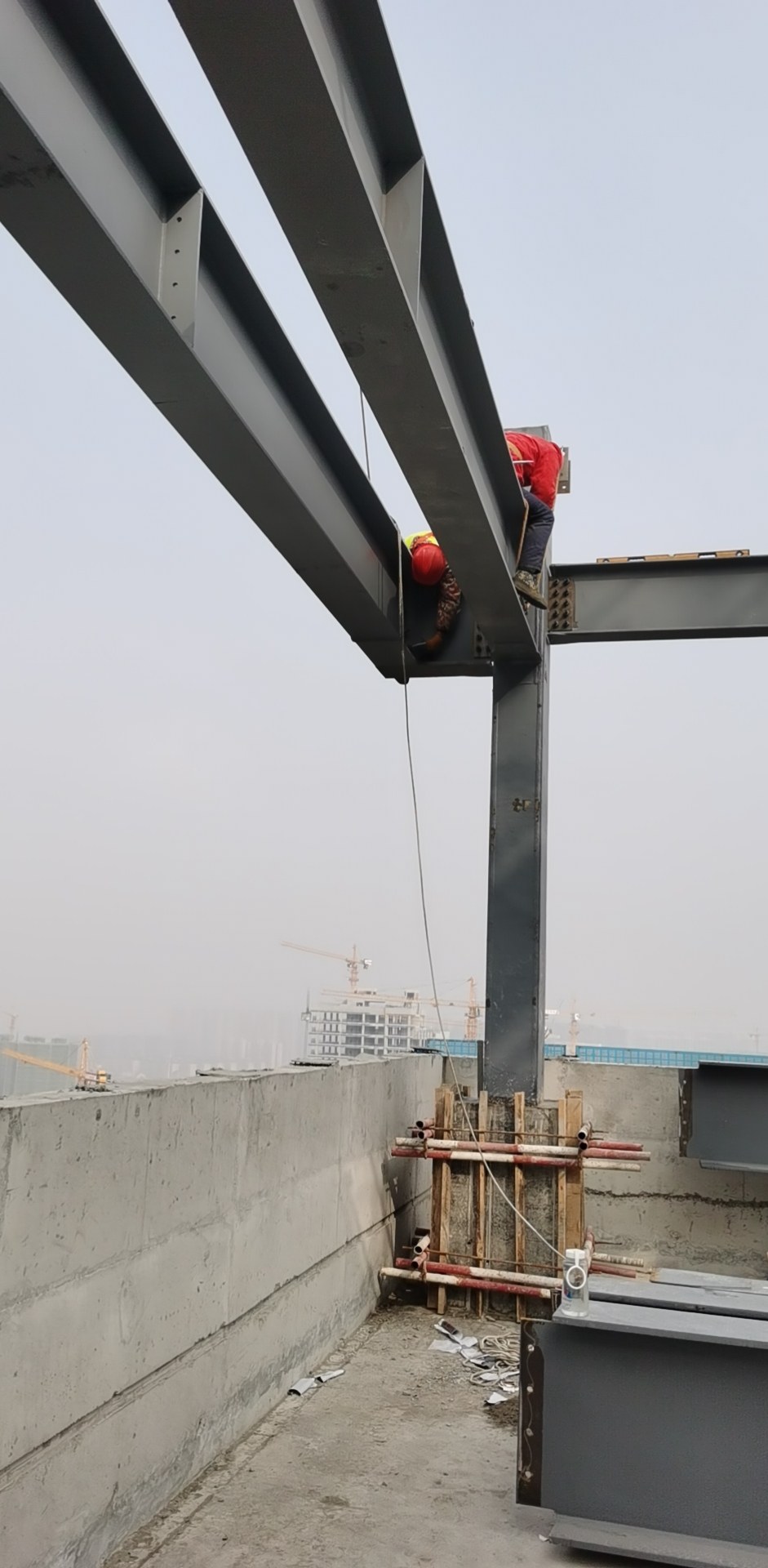 衡阳蒸湘区钢架焊接招气保焊工,两名