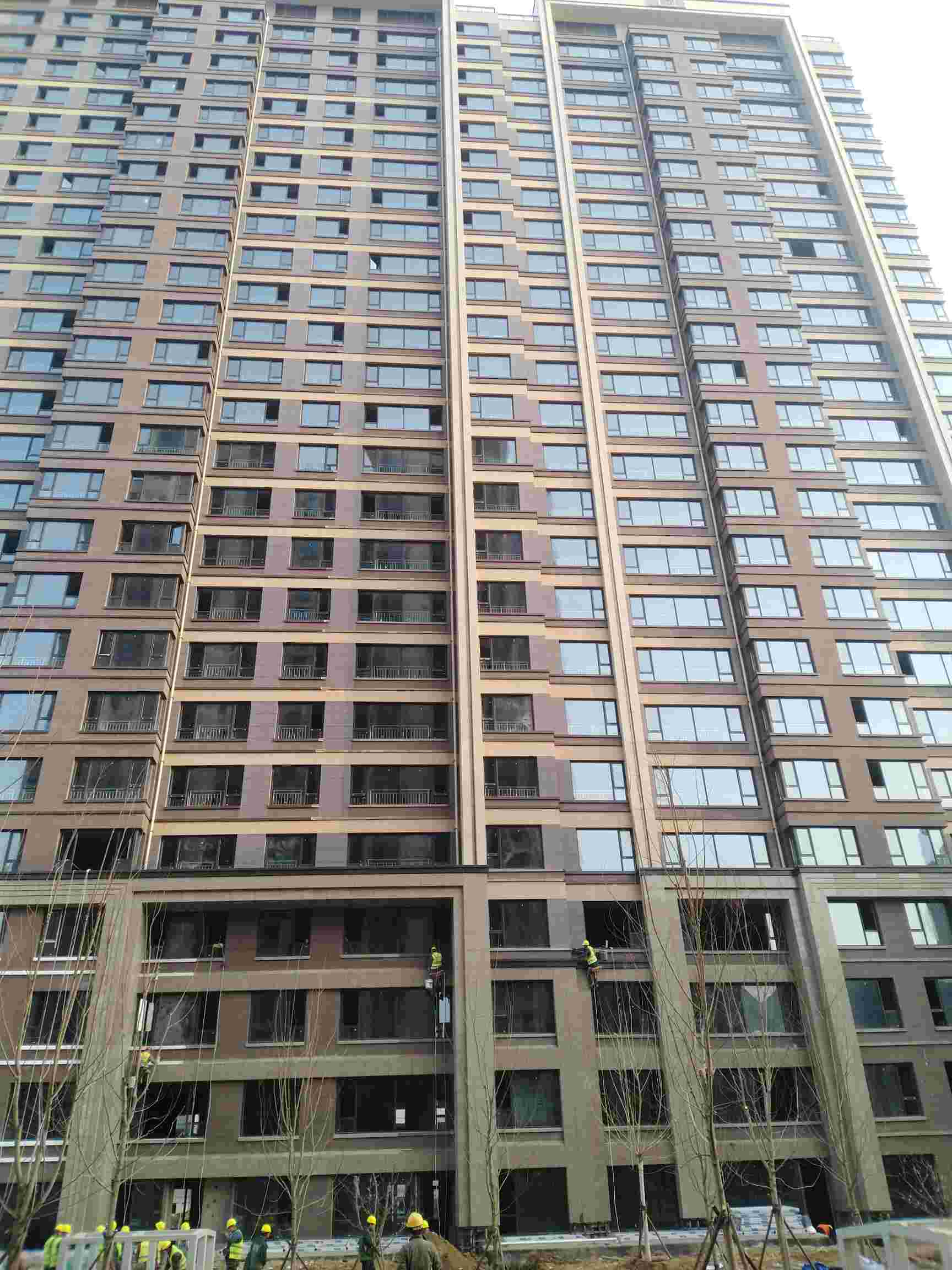 廊坊香河县河北香河县一栋楼的门窗4道胶外包大约2400方.活