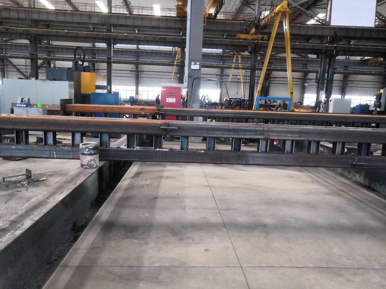 河北秦皇岛钢结构车间加工厂急招临时帮忙ut焊工5人,350一