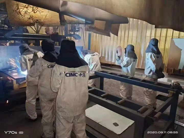 上海宝山区上海中集宝伟集装箱大量招聘工人工厂流水线作