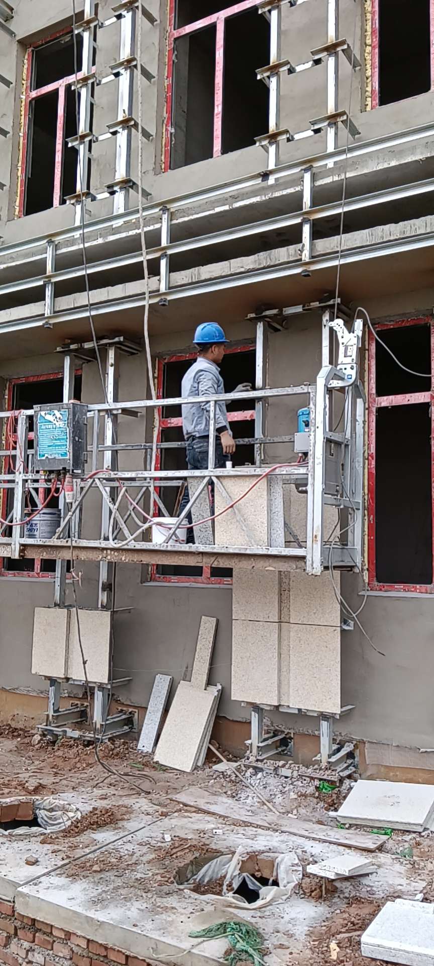 济南平阴县招幕墙安装工人,长期养着的那种,工作地址:济南周边