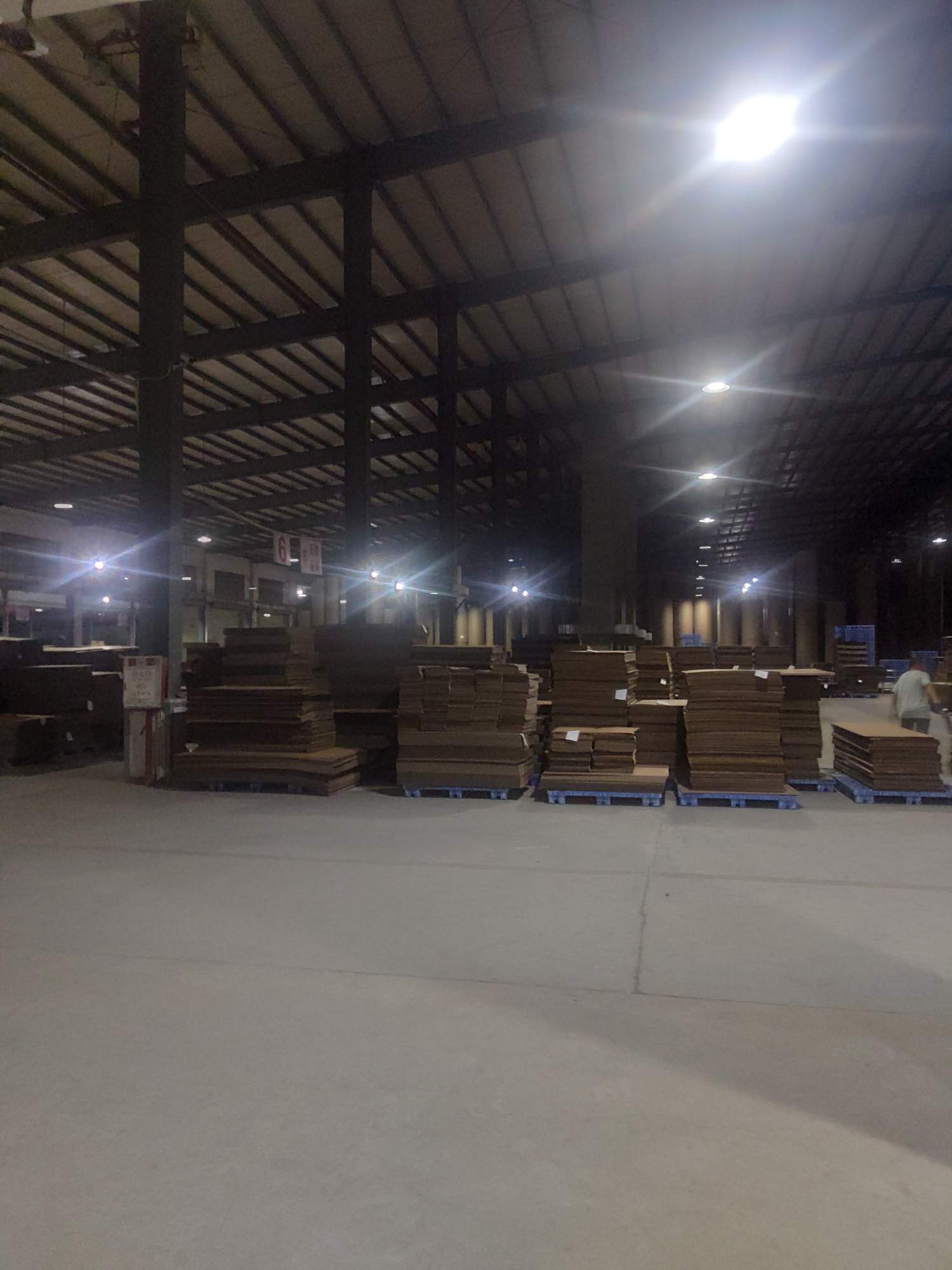 东莞纸板厂东莞纸板纸板厂开4.2纸板厂司机纸板厂开4-鱼泡网