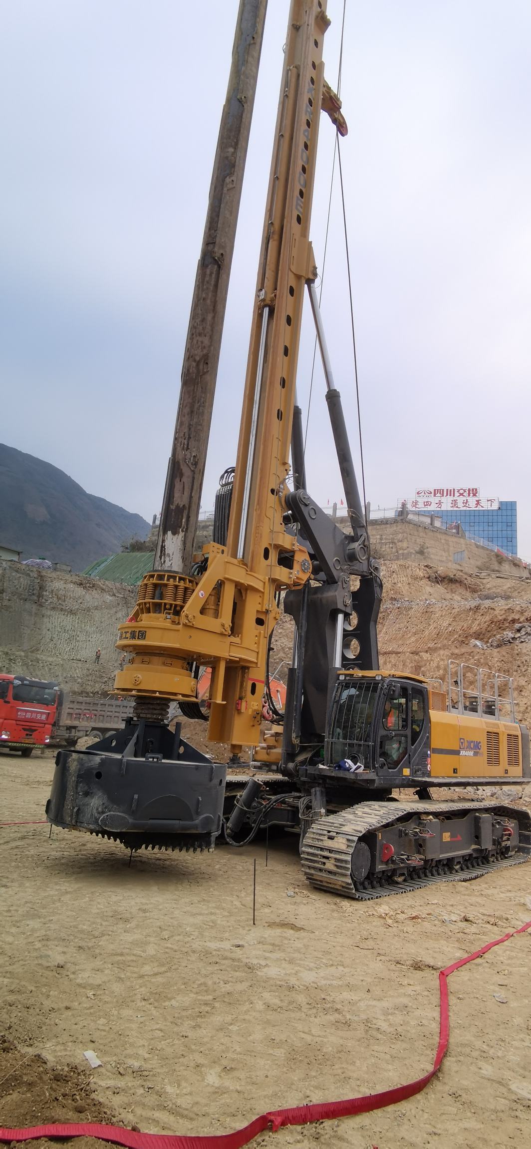 陕西工地打桩施工员找活平台-附近急招破桩工人师傅-鱼泡网