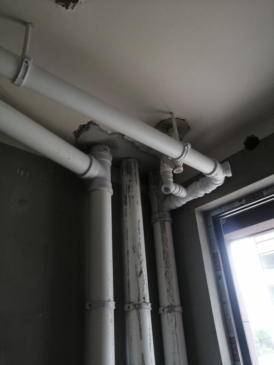 招工详情 需要三到四人小团队做沉插式排水管,卫生间支管.