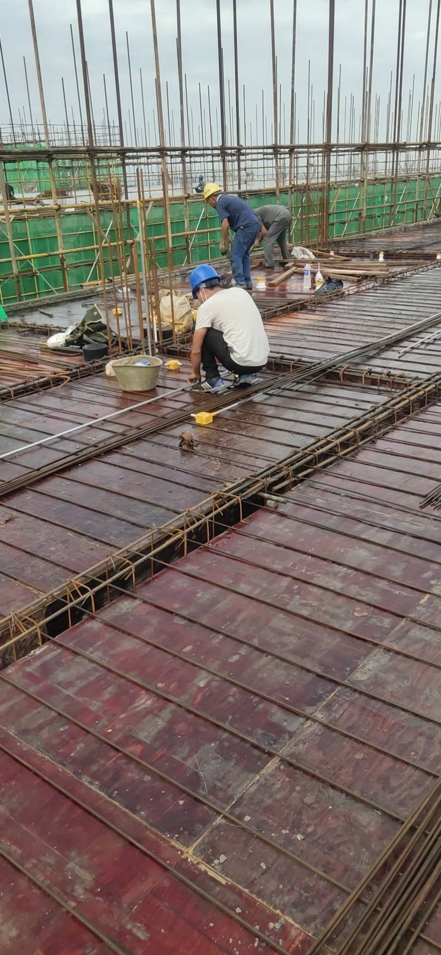 宁波慈溪市工地招水电工,大工,中工,小工主要做电,工资200