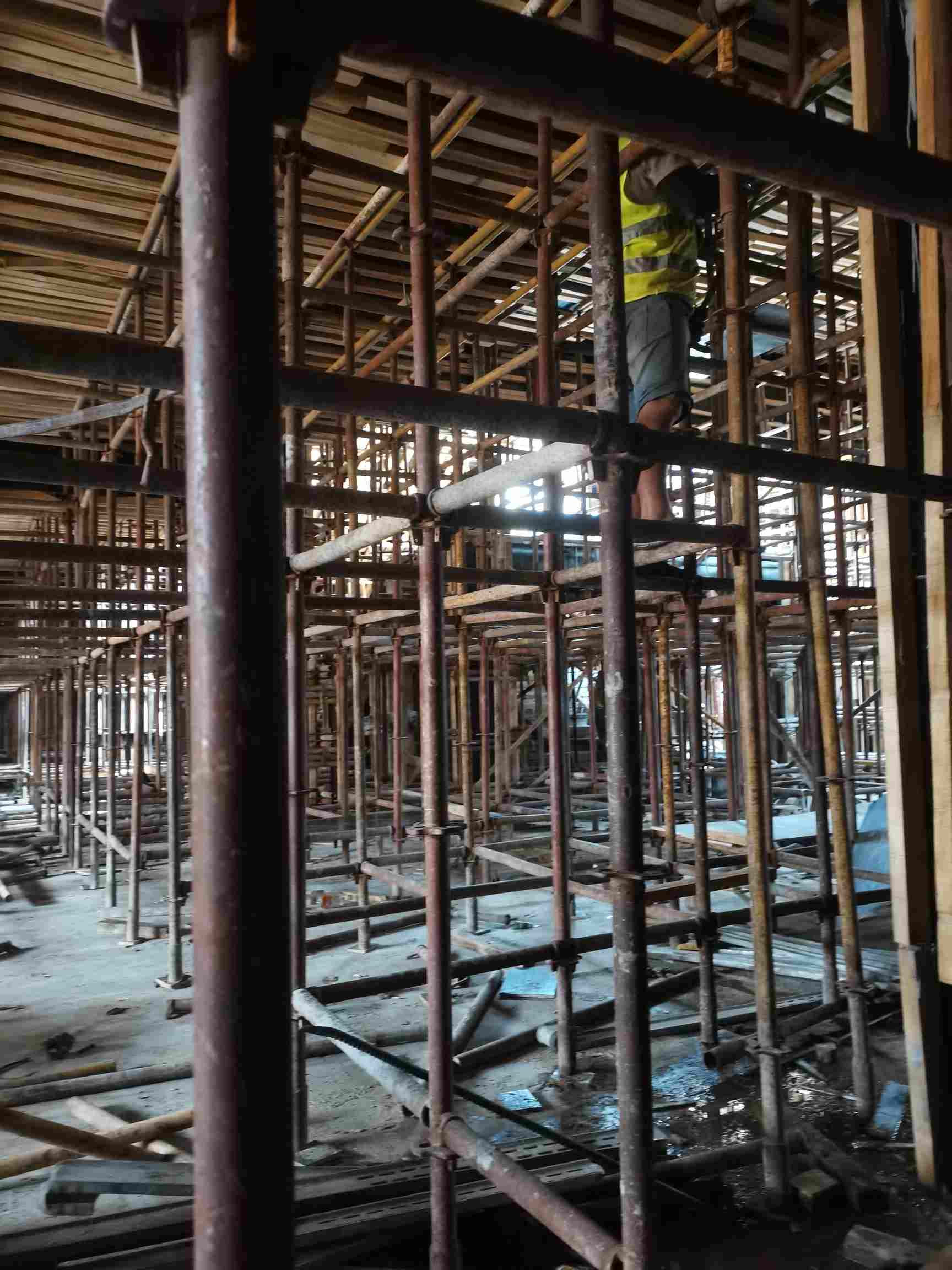 山东青岛山东莱西万达工地缺一伙架子工插架活钱好活着急有