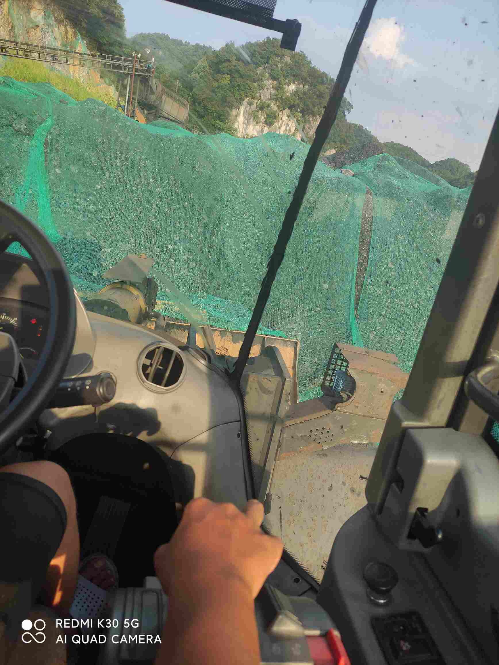 毕节金沙县沙土田湾煤矿招一名铲车驾驶员工资见面应聘新车临工9