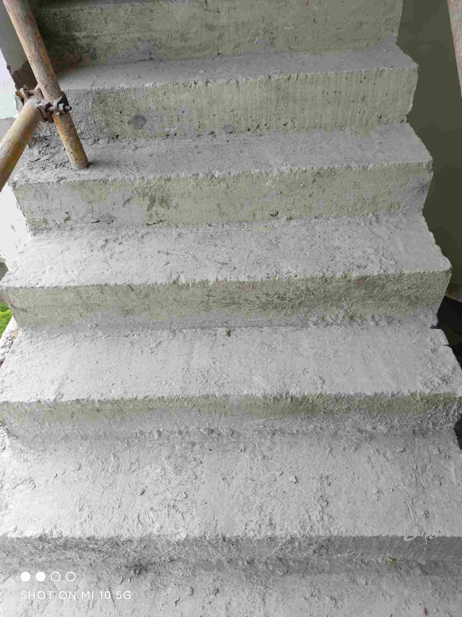 项目描述  泥工/抹灰/砌砖/瓦工/贴砖  清理楼梯踏步的需要招工,丽水