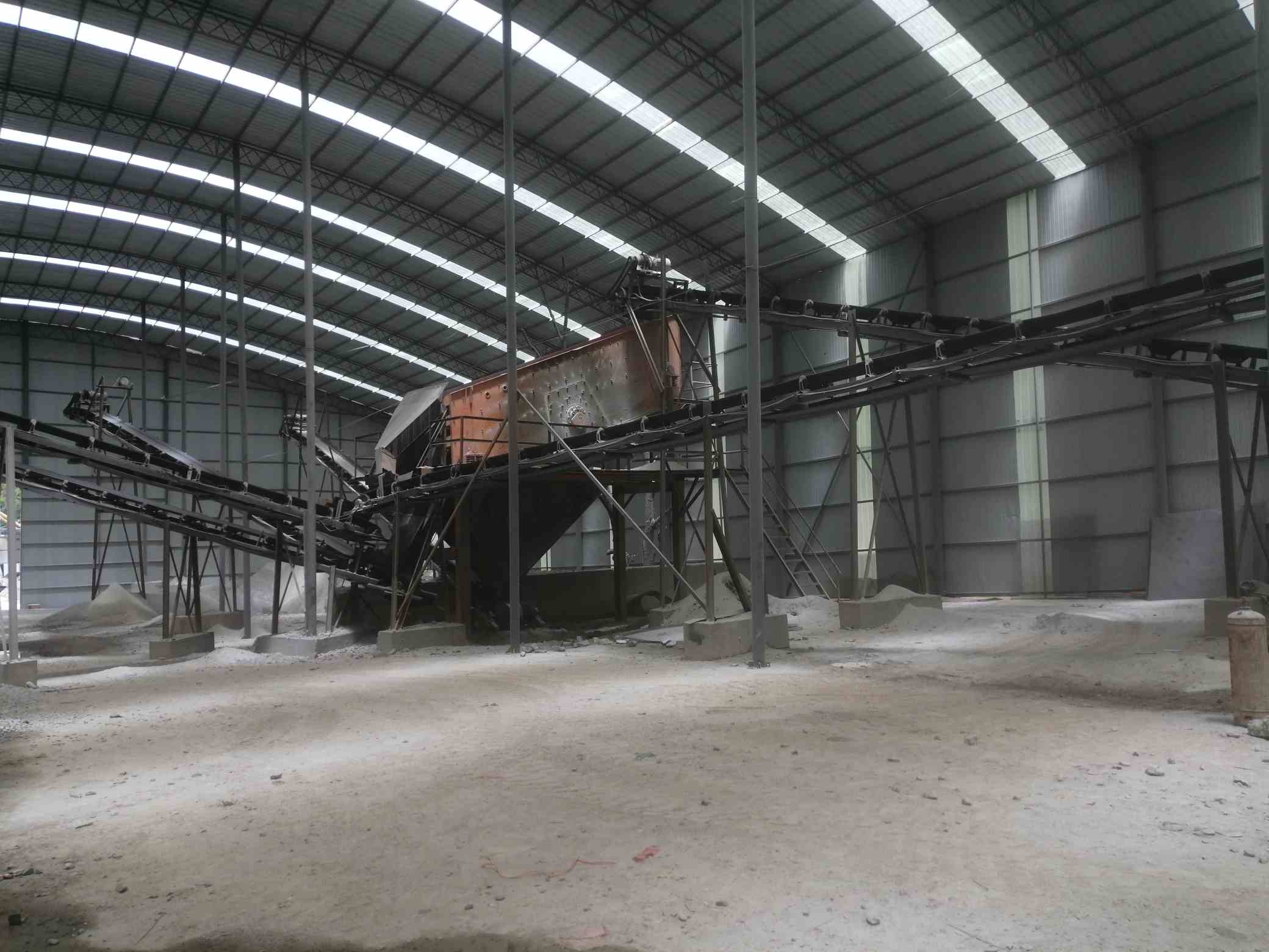 丽江玉龙纳西族自治县云南丽江石料加工场招机口操作员一名,每天