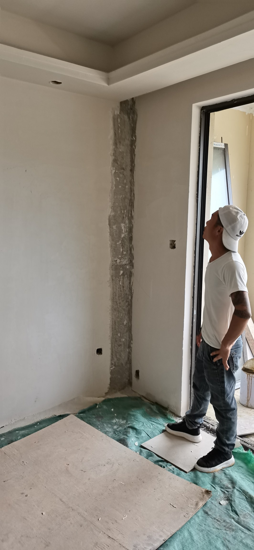 昆明官渡区西双版纳有刮灰内墙有30000方左右联系电话