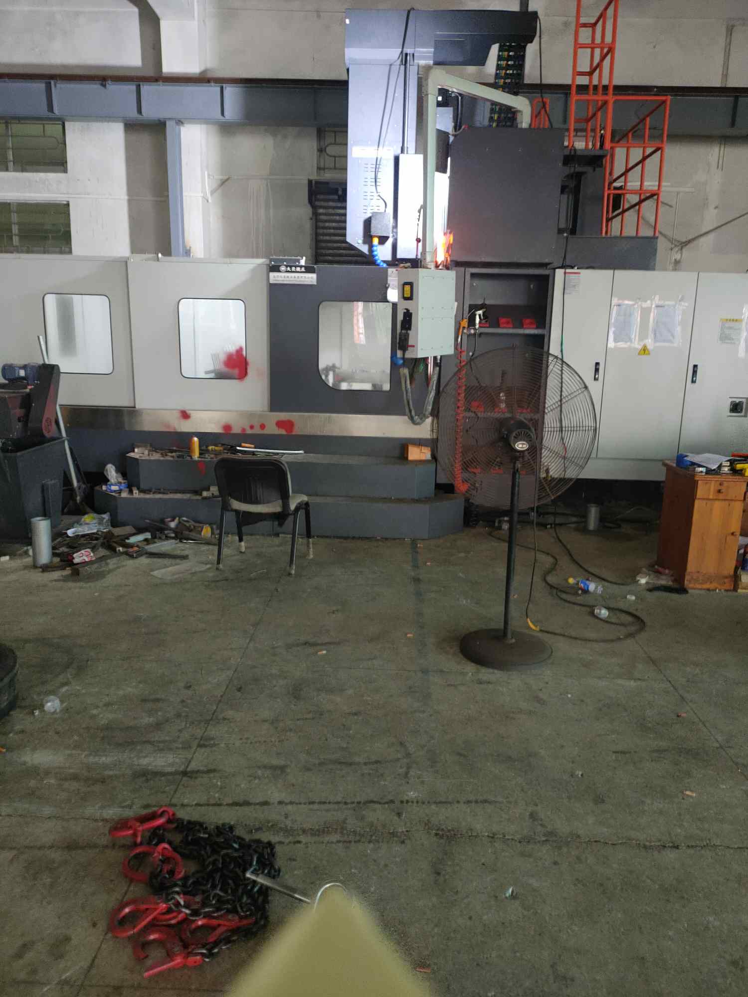 广东中山招数控加工中心机操机,要机械学校毕业,或有一年操作经