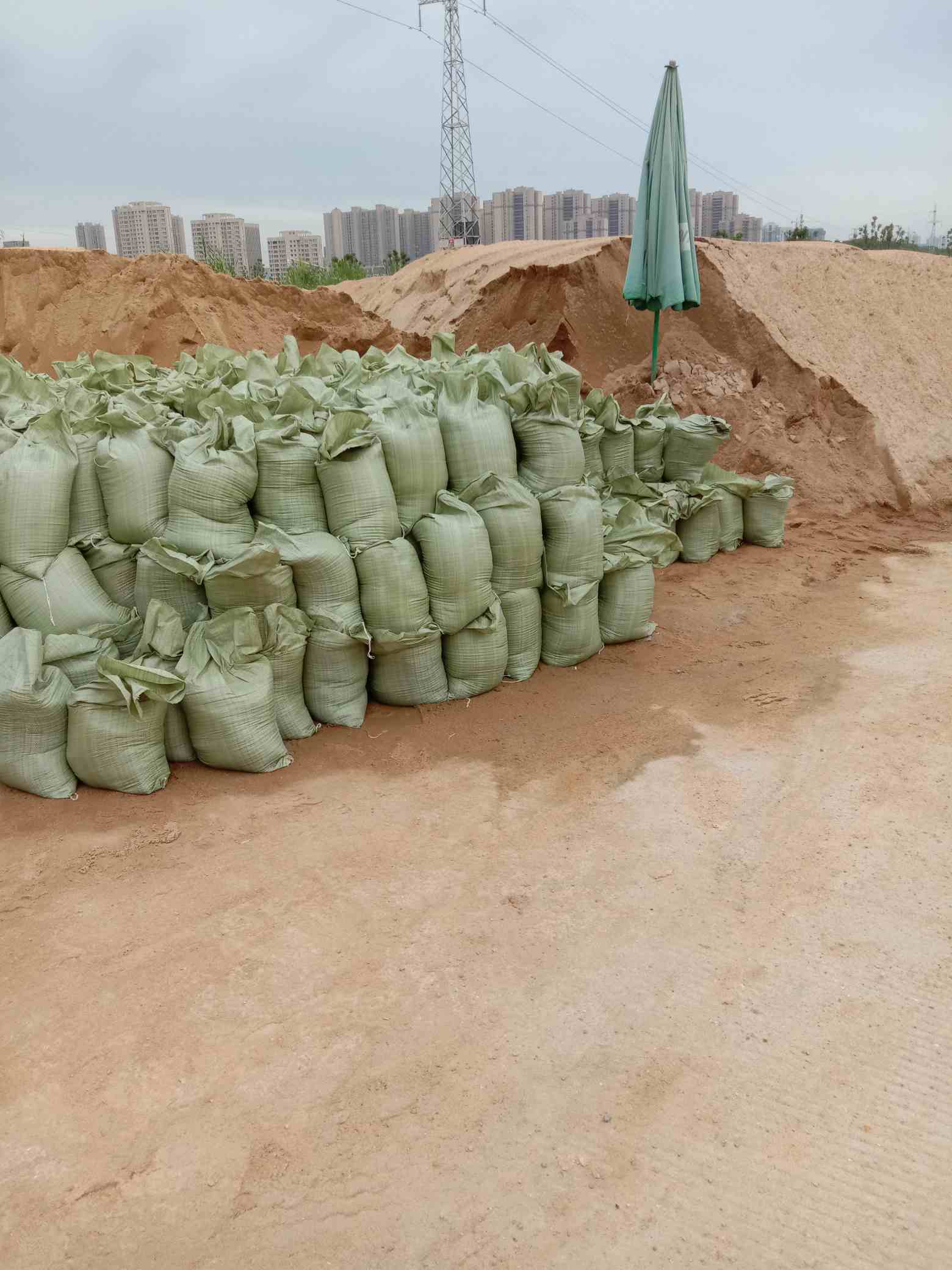 武汉汉阳区招开车送货师傅,本人在汉阳开沙场,定点为大型装修公