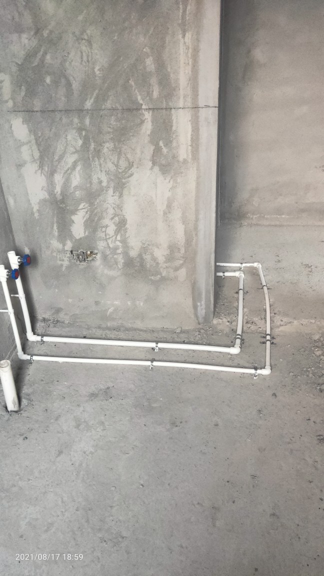 新乡卫滨区新乡市卫滨区高层住宅楼,招室内给水管道工人,收秋不