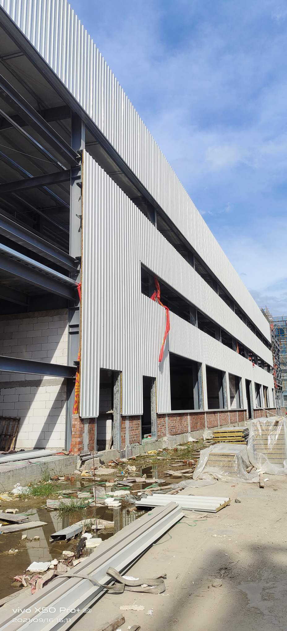 温州乐清市温州乐清磐石招打钢结构墙面板大工400一天小工2