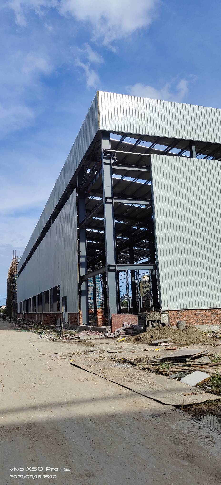 温州乐清市温州乐清磐石招打钢结构墙面板大工400一天小工2