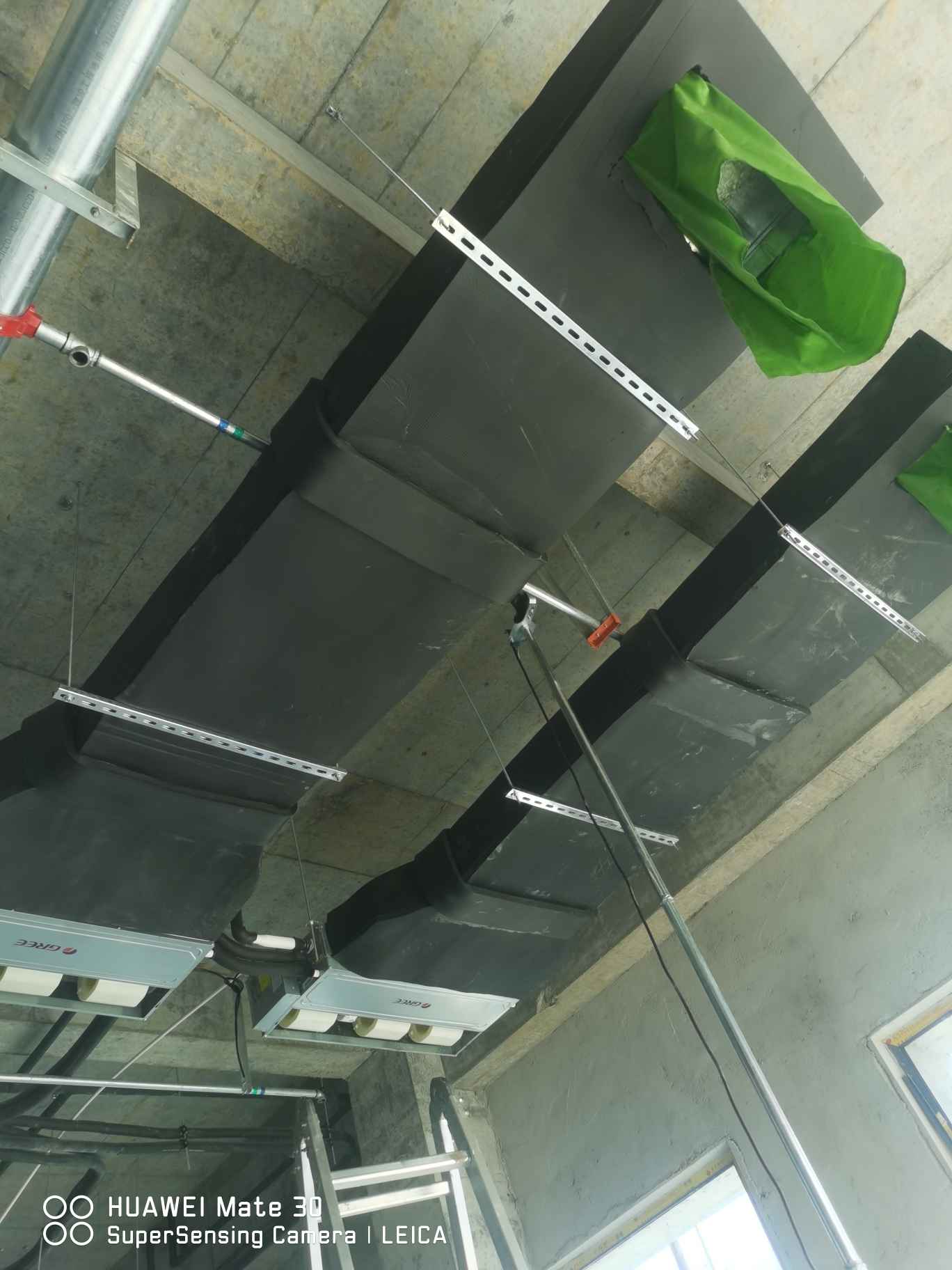 项目描述  装修木工/工厂木工/吊顶  打屌丝,2至4个人