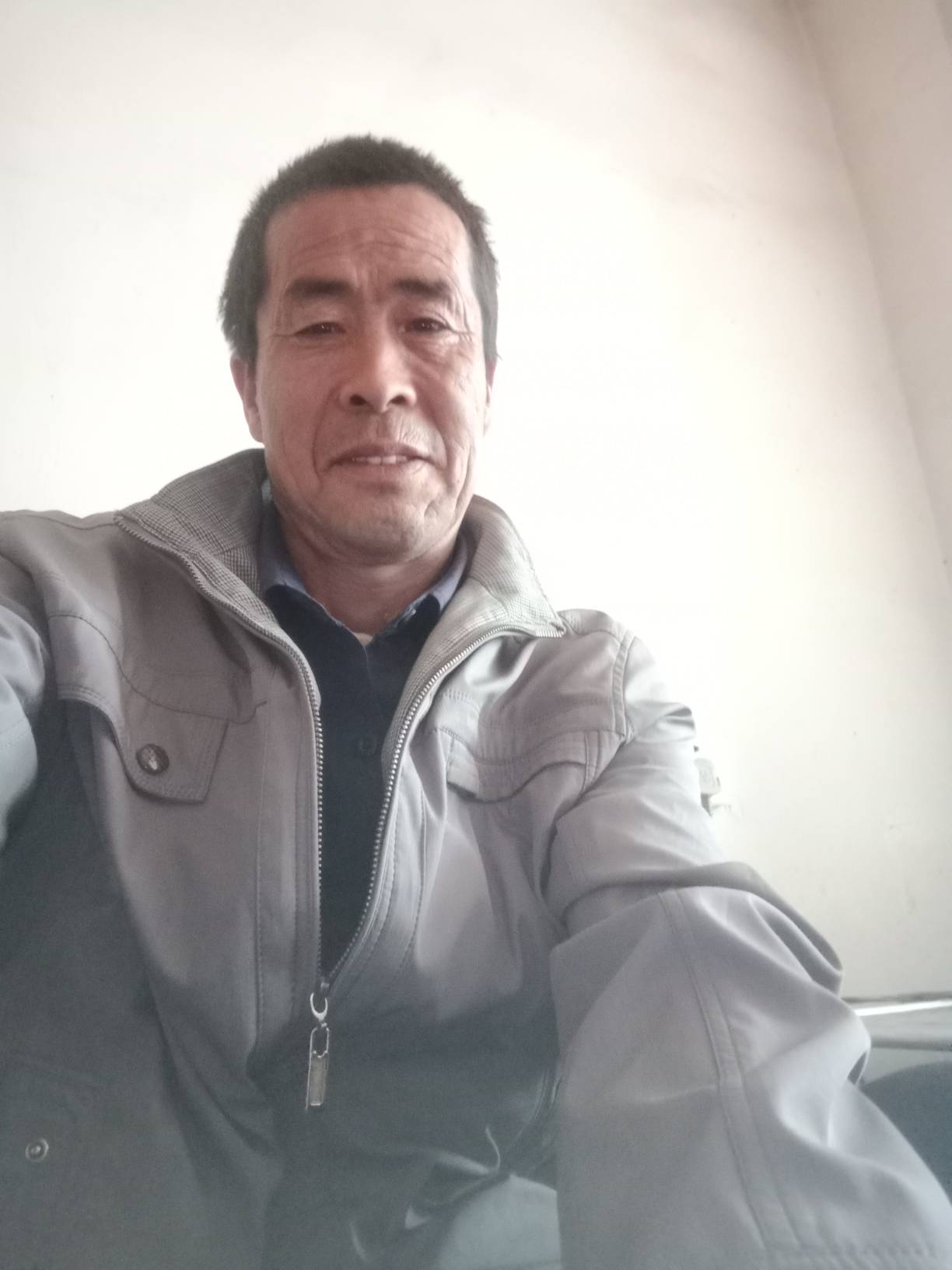 郑良文男55岁汉族8年