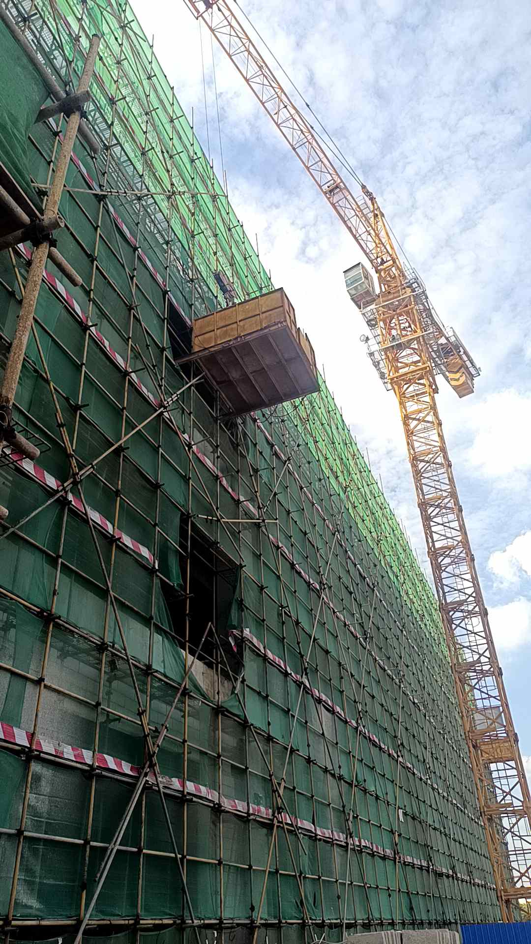 清遠清城區清遠市清城區石角鎮工地急需兩個小工,工作時間10小