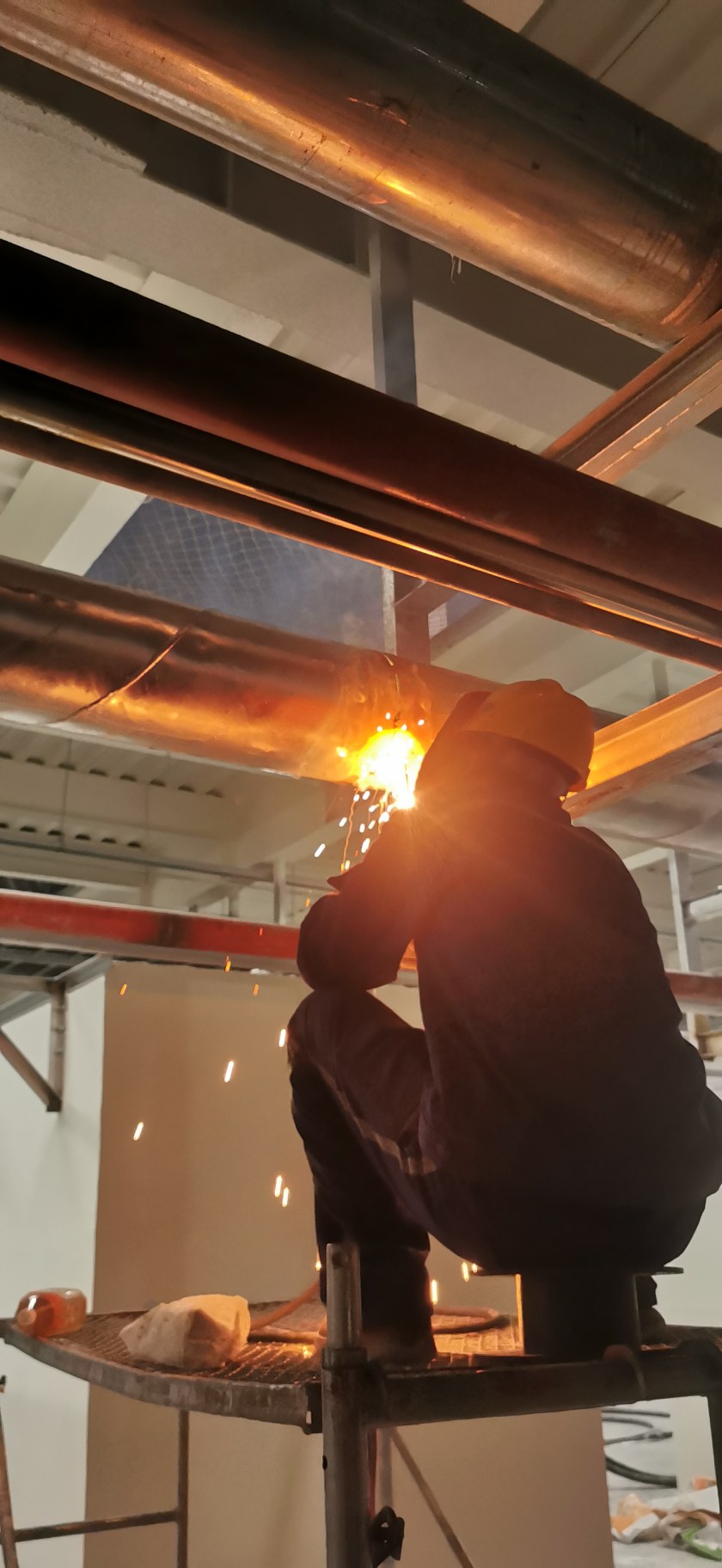 舟山定海区鱼山岛,用焊工550管工500普工240,项目部出