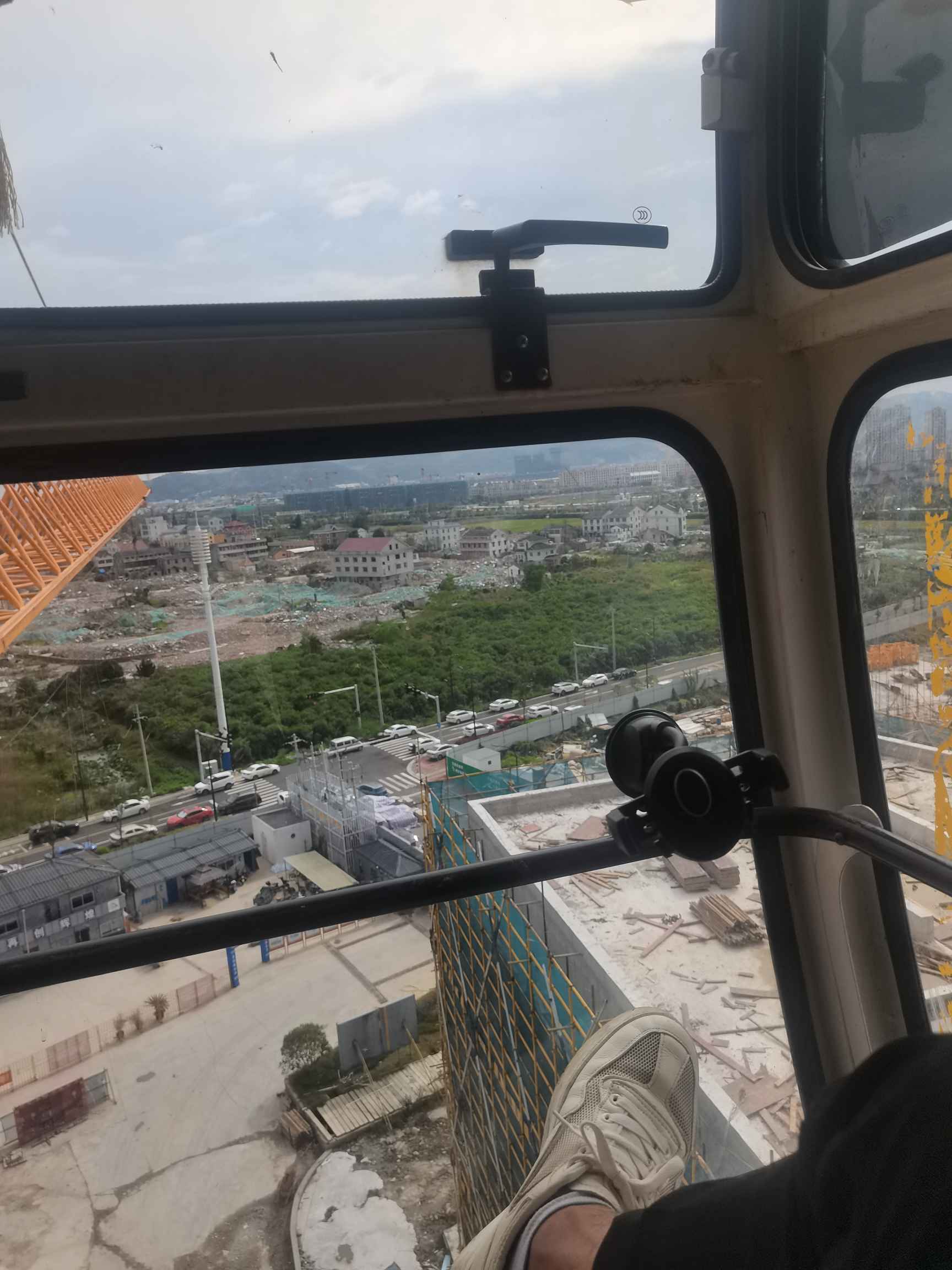 温州鹿城区温州鹿城区七都岛!明天下午需要一个塔吊代班!有师傅