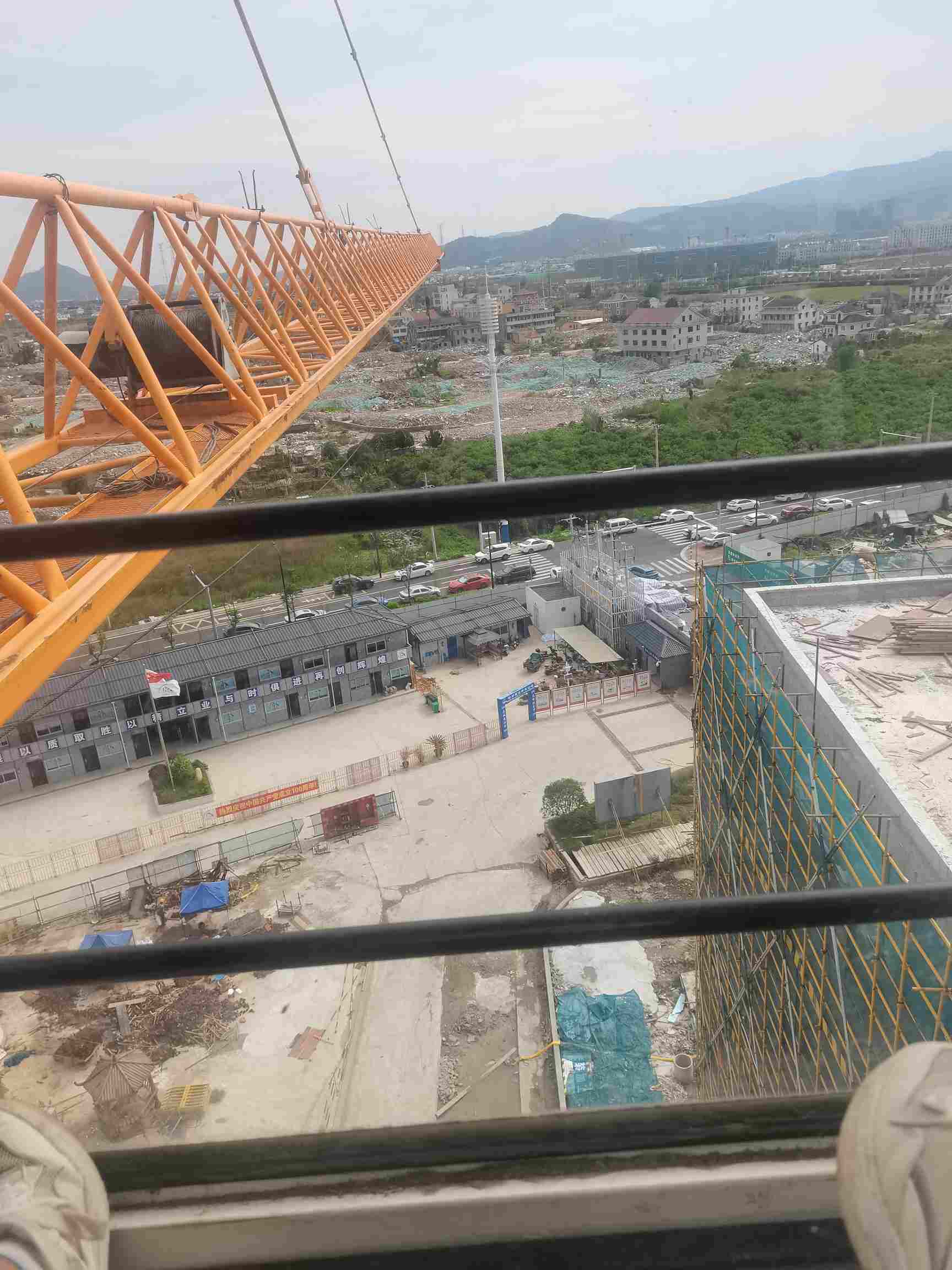 温州鹿城区温州鹿城区七都岛!明天下午需要一个塔吊代班!有师傅