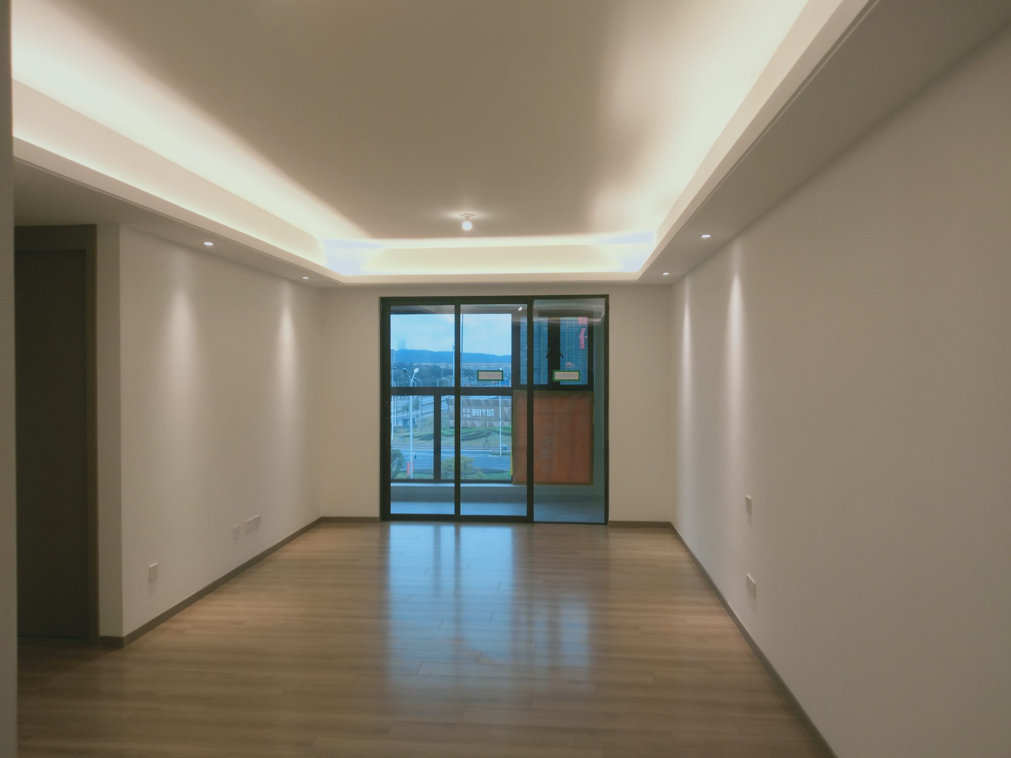 吉安吉州区吉州区,九颂广场新建商品房,精装修油漆组6人,有意