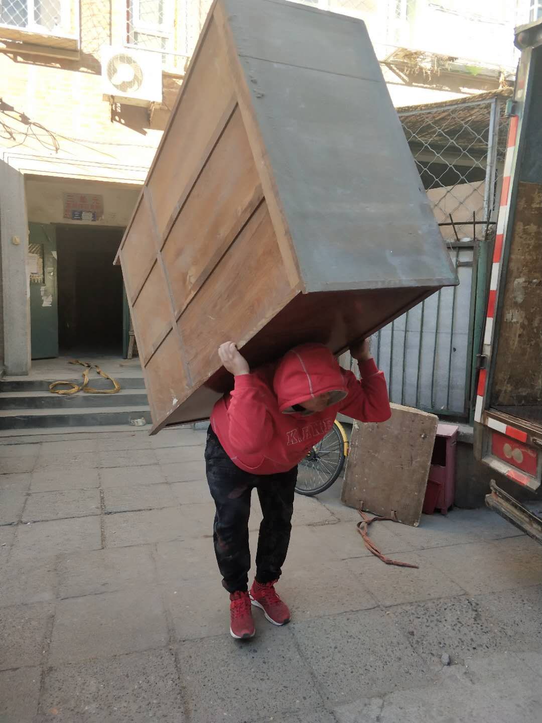 北京昌平区搬家公司急招司机和搬运工-鱼泡网