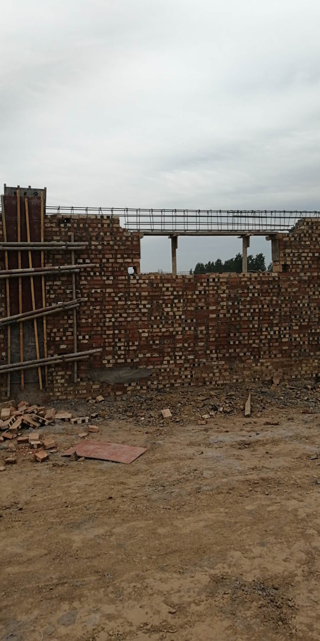 河南濮阳垒墙分强