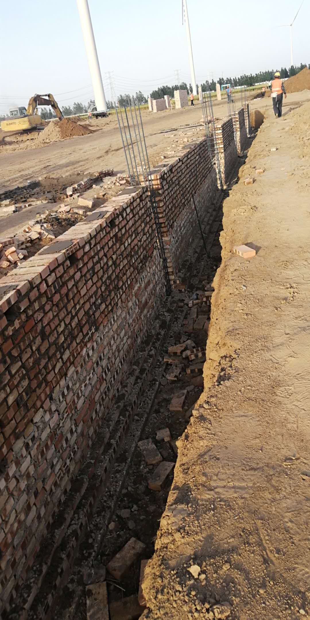 河南濮阳垒墙分强