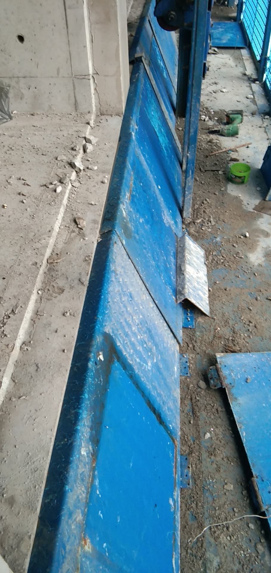 广东佛山爬架翻板