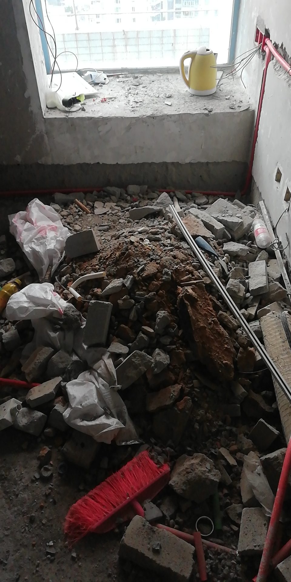 广东深圳招聘工地套房打杂小工1名